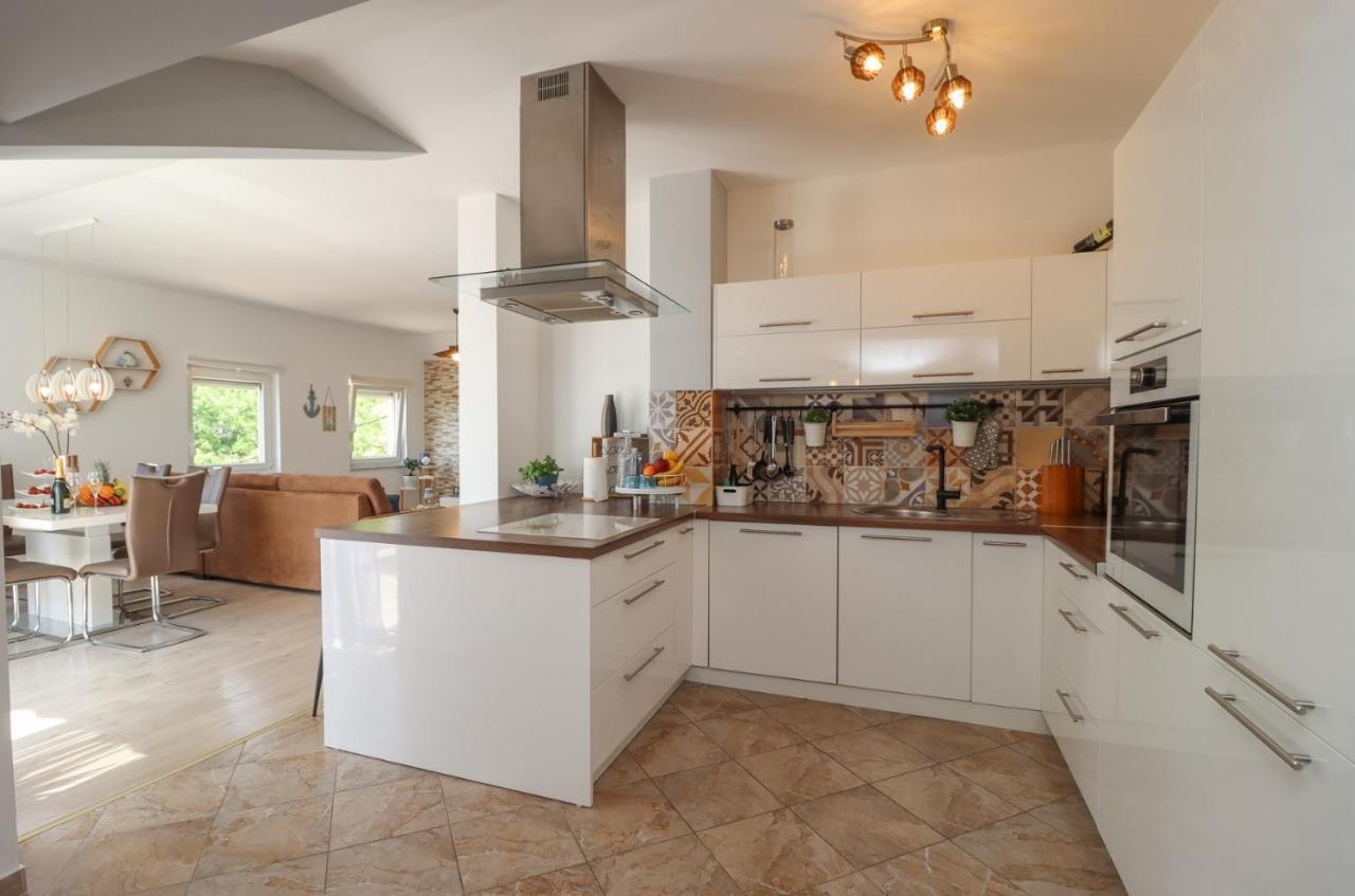 Family Apartman Crikvenica Kültér fotó